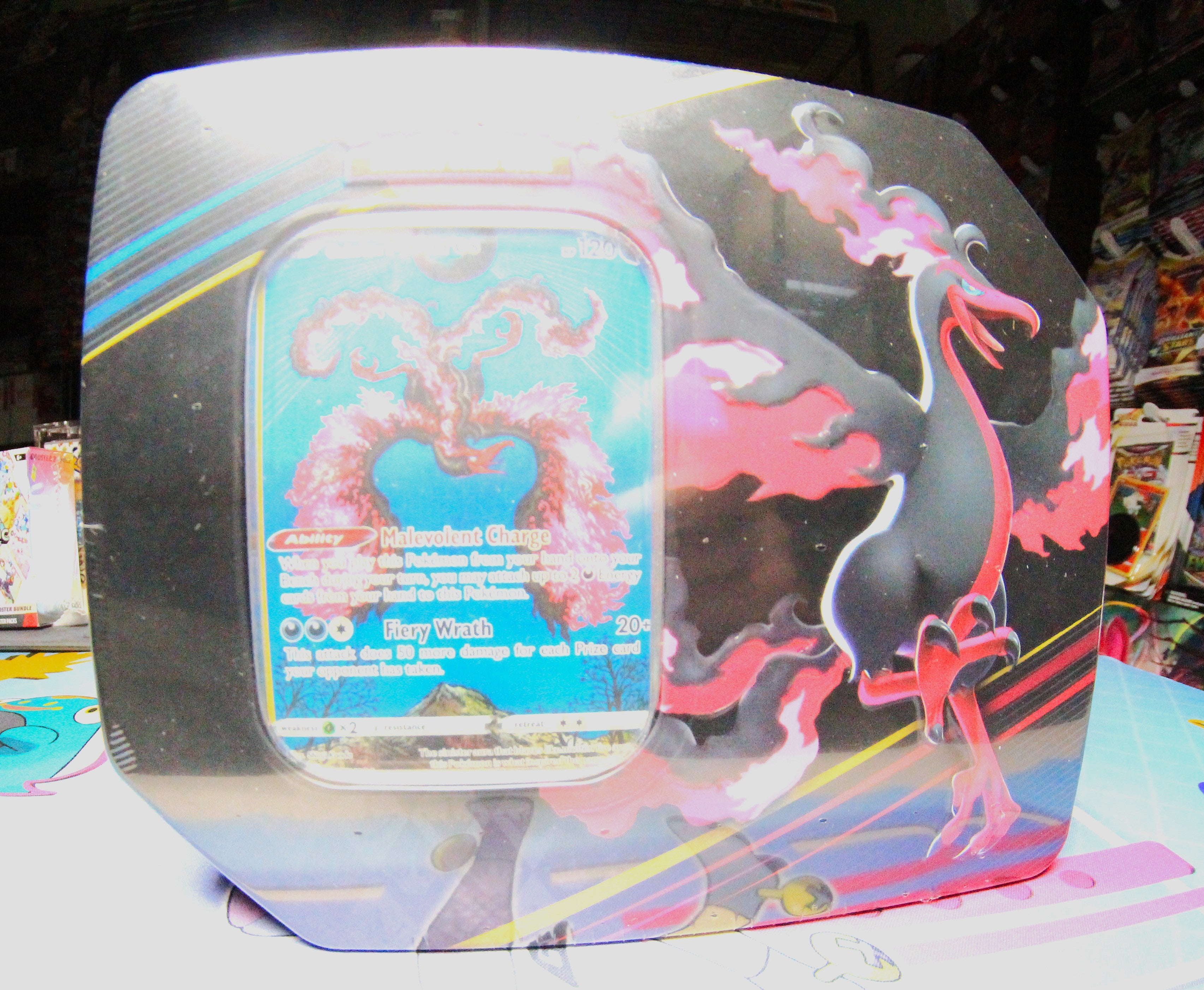 Crown Zenith Tin [Galarian Moltres] - Crown Zenith